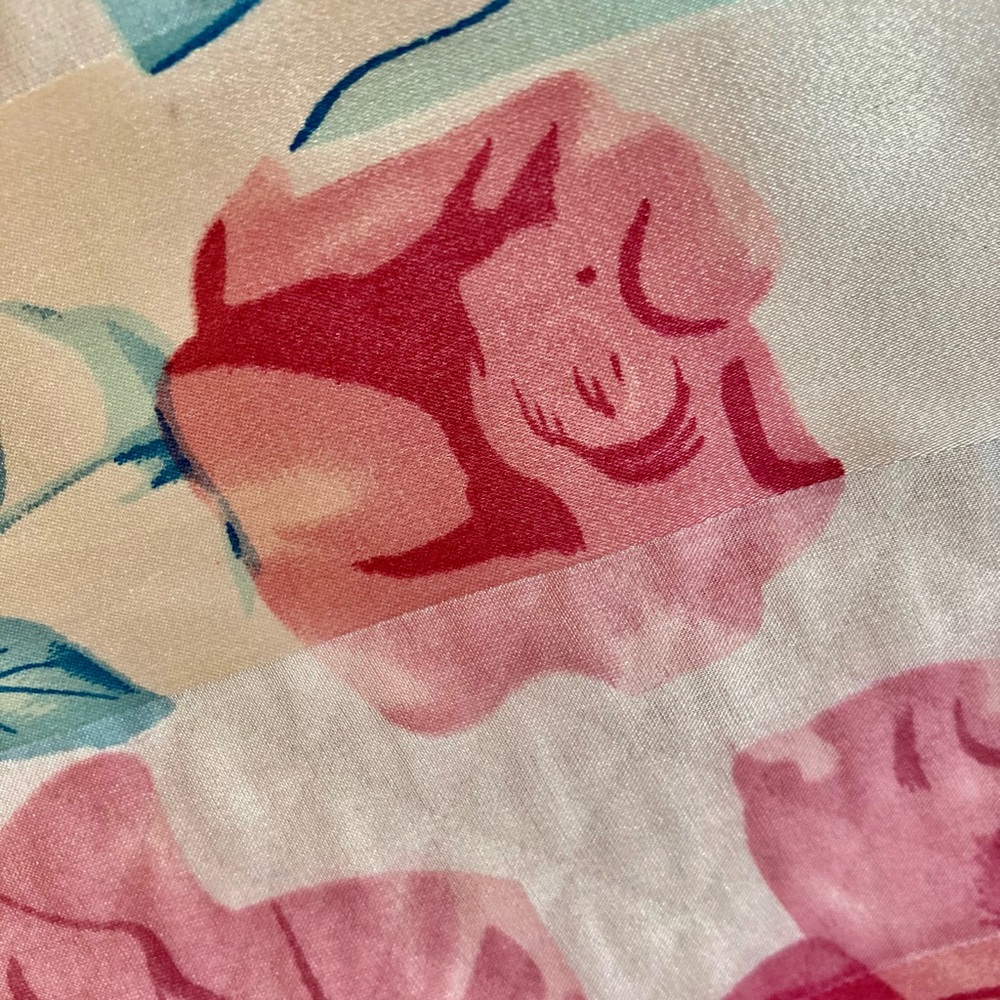 FLORAL spring silk scarf. - Picture 10 of 11